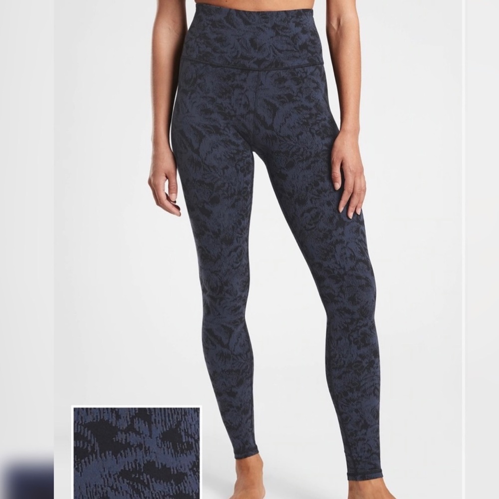 Athleta Elation Textured Tight Blue Floral